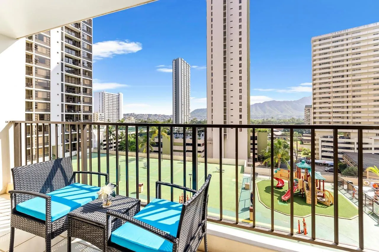 Apartamento Charming Condo Steps From Waikiki Beach With Parking! Honolulu