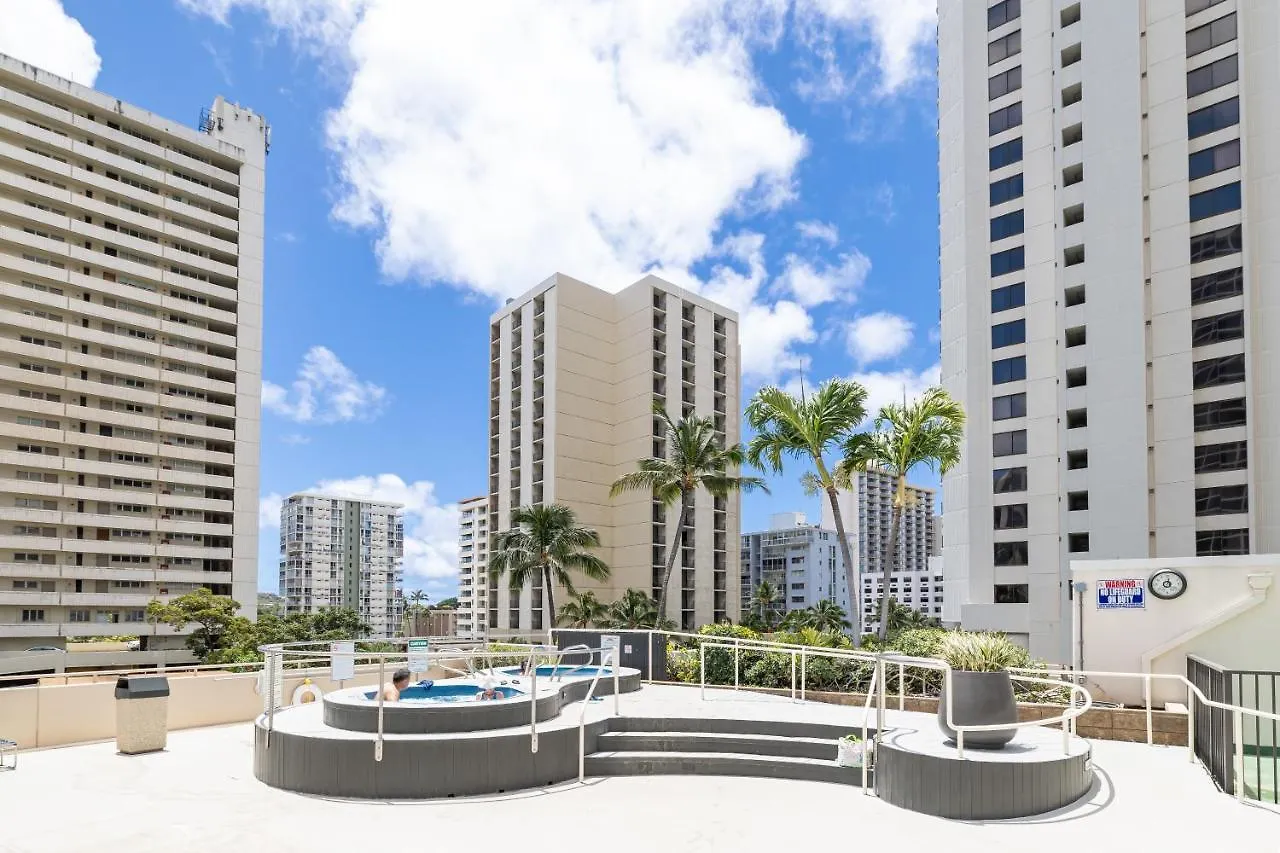 Apartamento Charming Condo Steps From Waikiki Beach With Parking! Honolulu