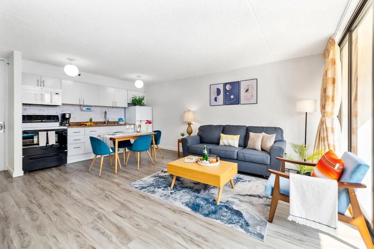 Charming Condo Steps From Waikiki Beach With Parking! 檀香山