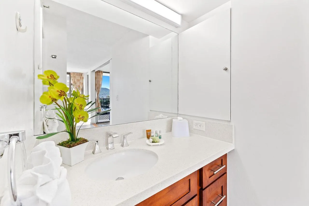 公寓 Charming Condo Steps From Waikiki Beach With Parking! 檀香山 美国