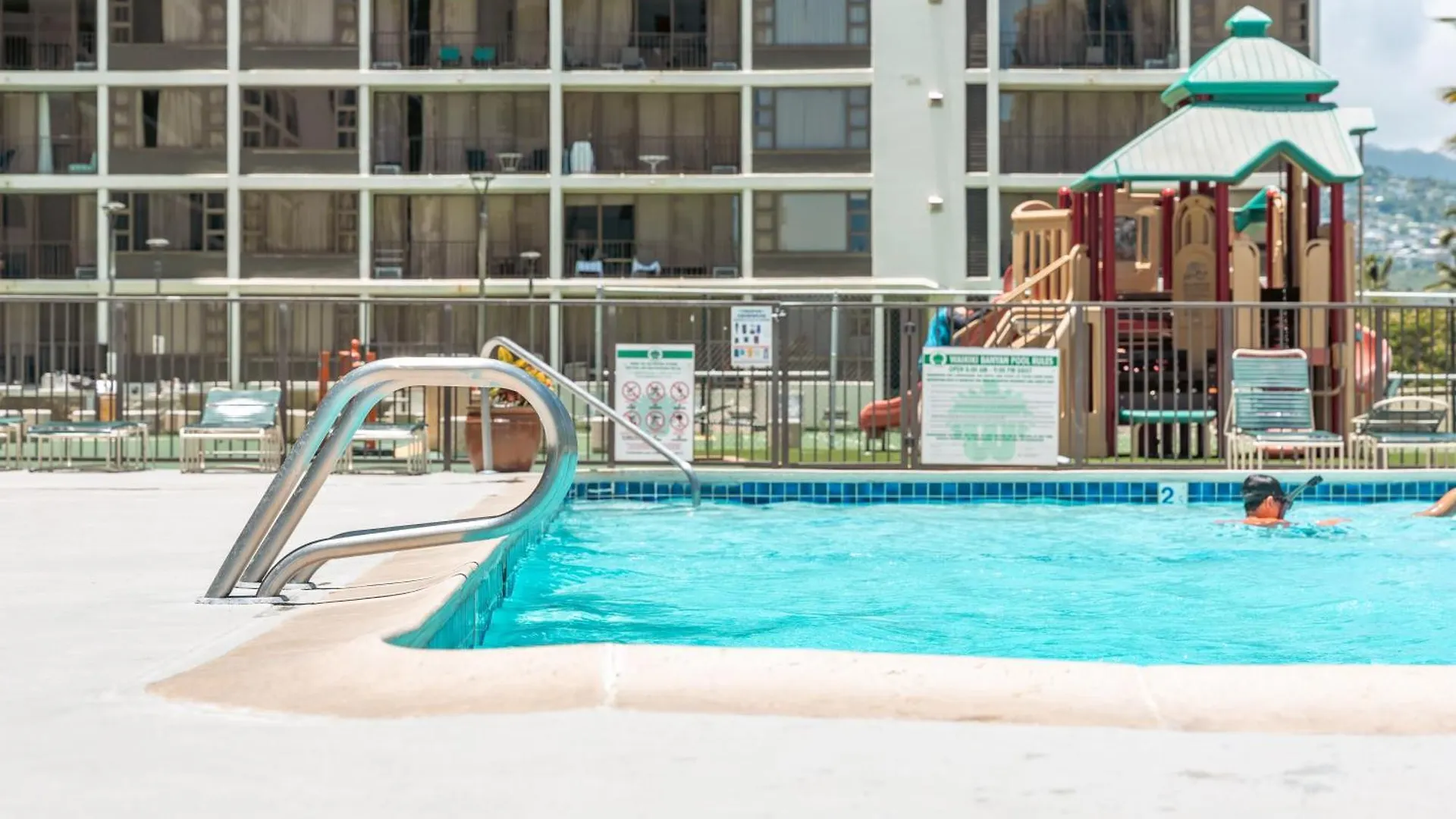 Charming Condo Steps From Waikiki Beach With Parking! 檀香山 0*,  美国